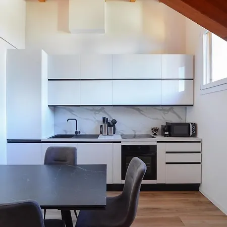 Apartmán La Divina Mansarda Di Milano