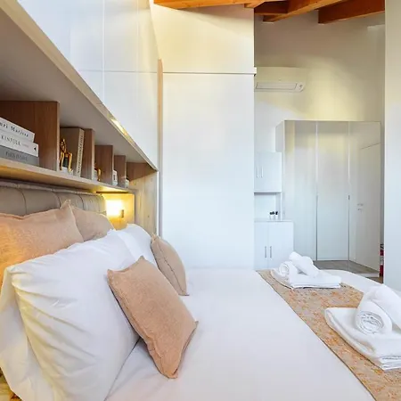 Apartmán La Divina Mansarda Di Milano *